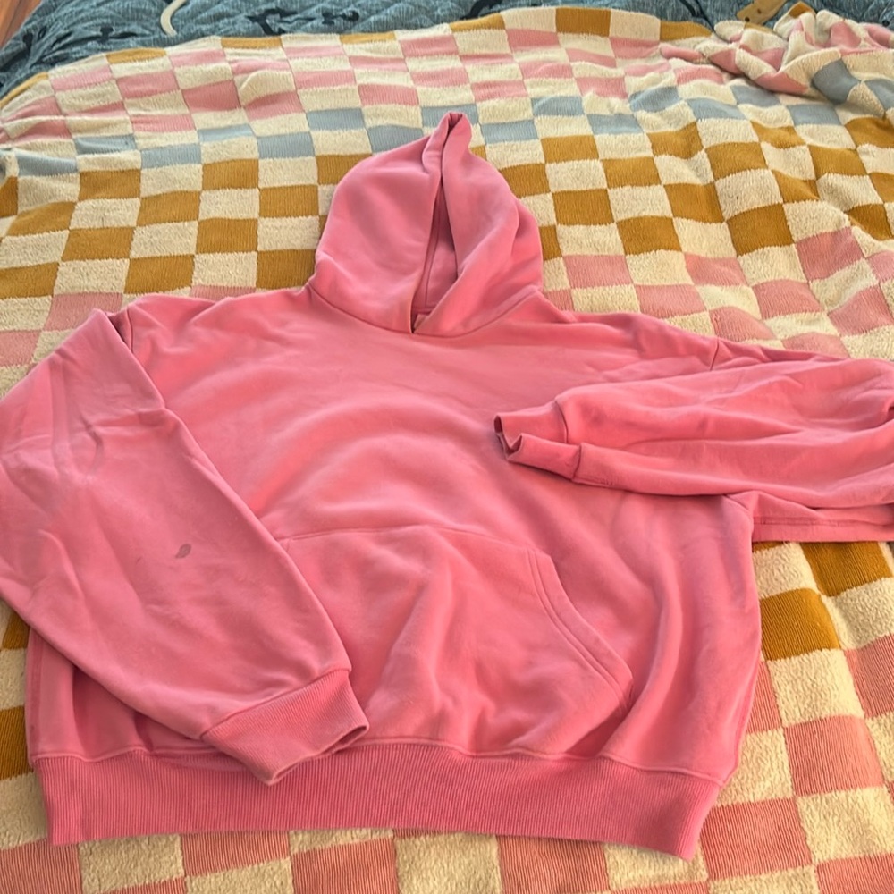 Good American bubble gum pink hoodie.
